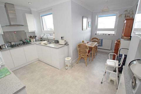 3 bedroom penthouse for sale, Arundel Road, Eastbourne, BN21 2HD