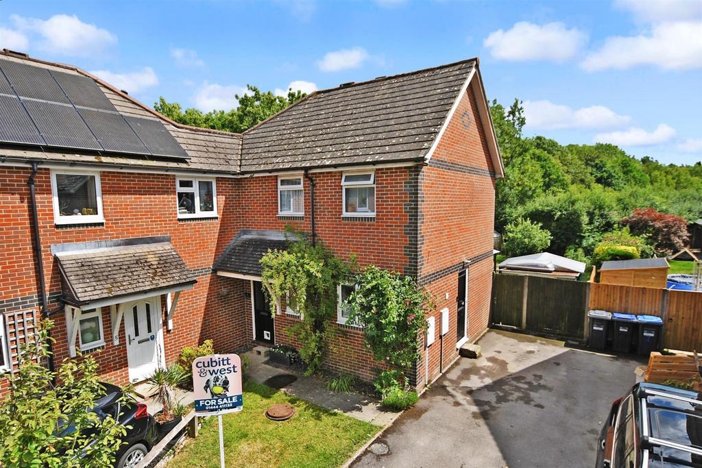 The Acorns, Sayers Common, West Sussex 3 bed semidetached house £380,000