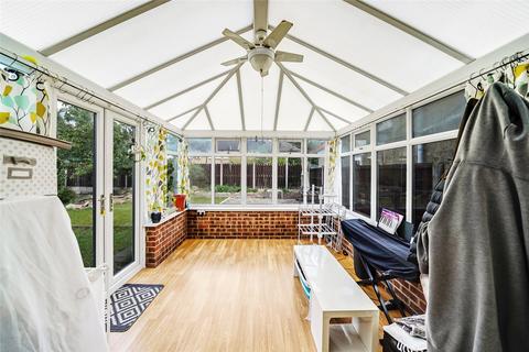 17 Lillechurch Road, Dagenham, RM8 2BG