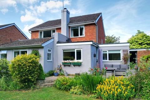 Wychwood Bridle Close, Grayshott, Hindhead, GU26 6EA