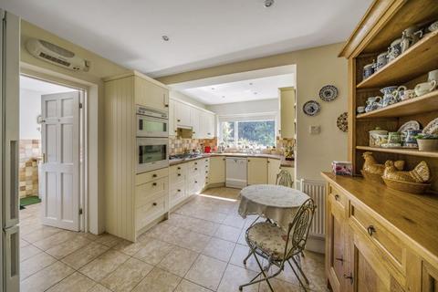 Wychwood Bridle Close, Grayshott, Hindhead, GU26 6EA