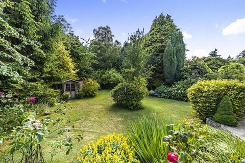 Wychwood Bridle Close, Grayshott, Hindhead, GU26 6EA