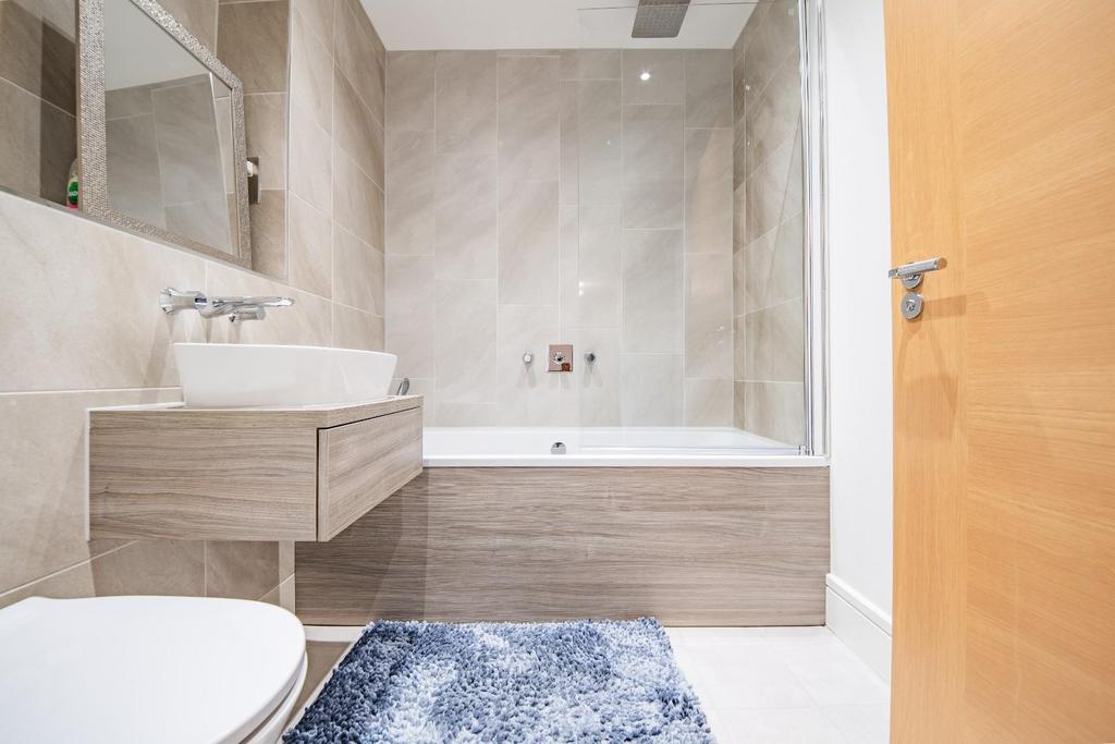 En suite 2.jpg