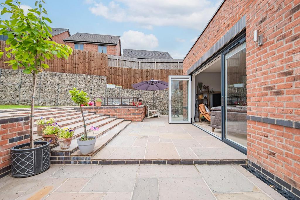 Patio (4).jpg