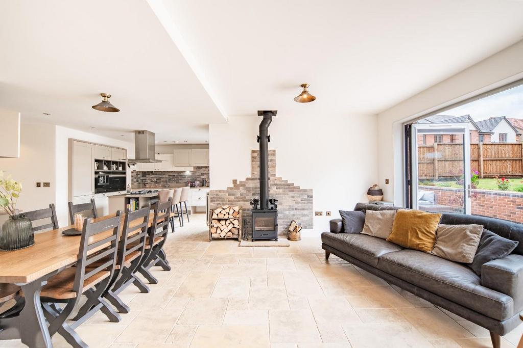 Fireplace  &amp; living dining.jpg