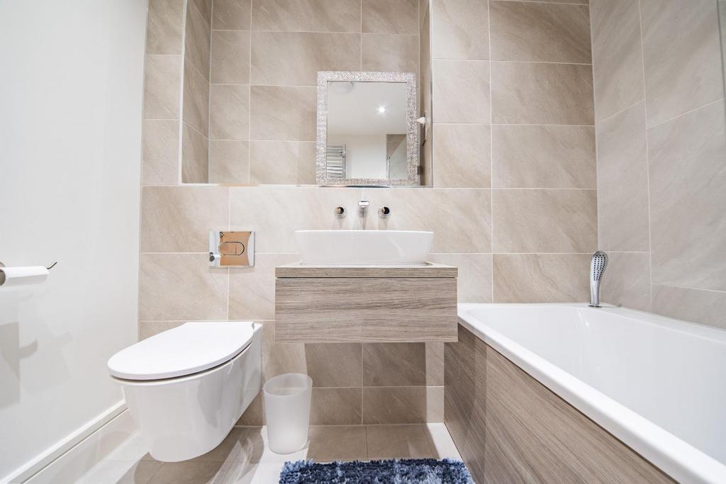 En suite 2 (2).jpg