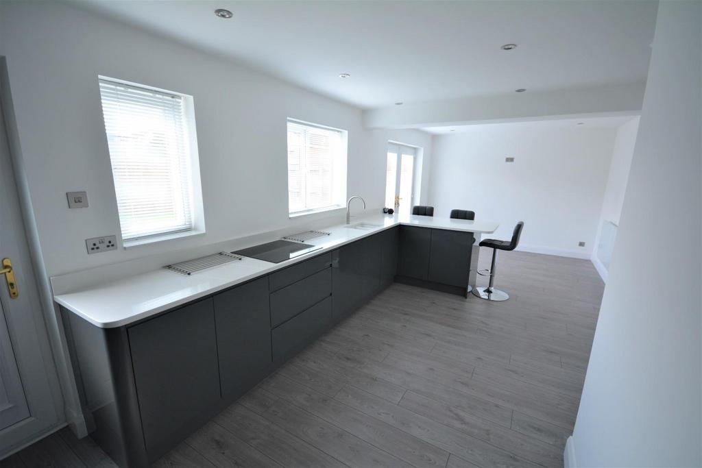 Middlehope Grove, Auckland 4 bed detached house for sale £250,000