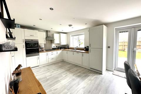 11 Clos Meredith, Coity, Bridgend, CF35 6HQ