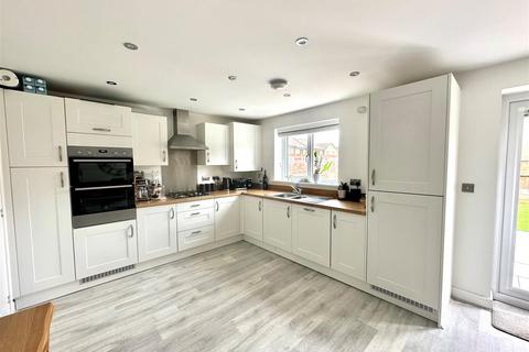 11 Clos Meredith, Coity, Bridgend, CF35 6HQ