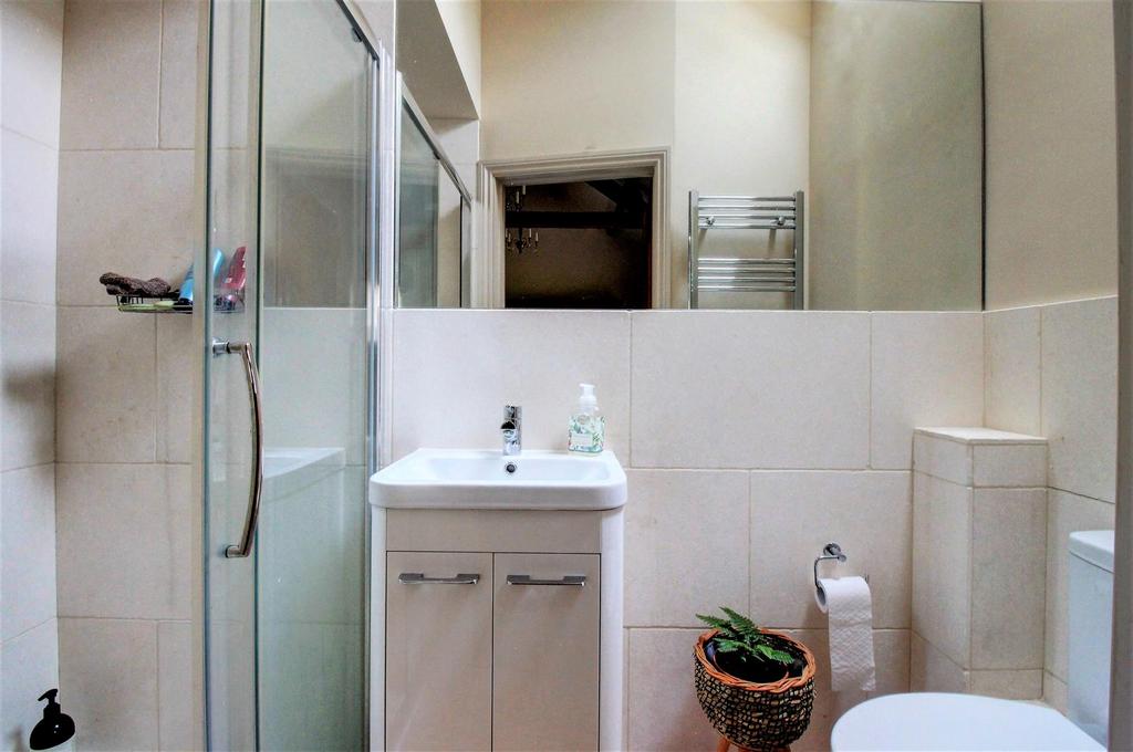 .EN SUITE.jpg