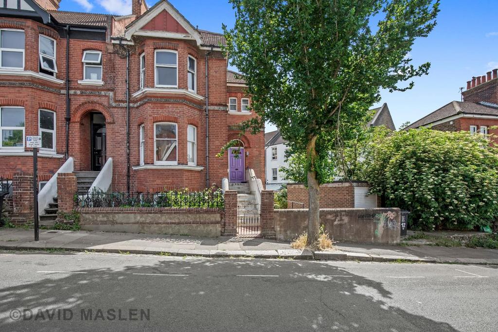 Hartington Road, Brighton 2 bed flat for sale £325,000