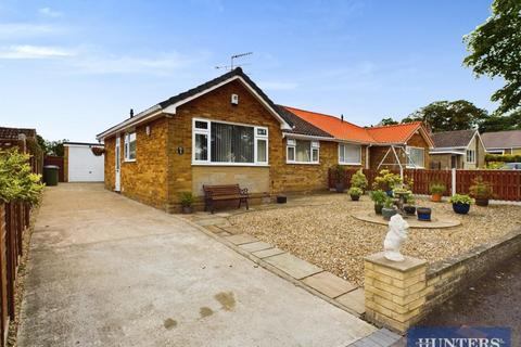 2 bedroom semi-detached bungalow for sale, Barden Place, Filey, YO14 0DR