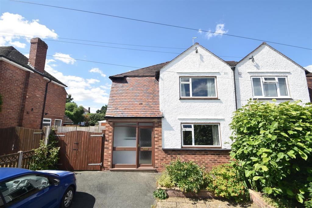 6 Westlands Road, Copthorne, Shrewsbury SY3 8UR 3 bed semidetached