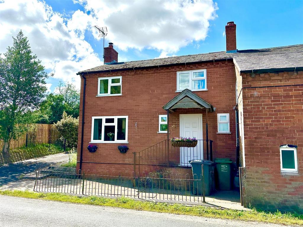 Astwood Lane, Feckenham, Redditch 3 bed semidetached house for sale