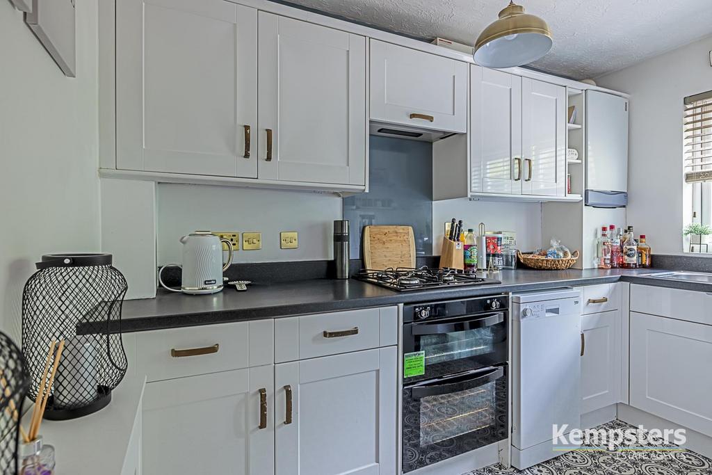 Kitchen 1.jpg