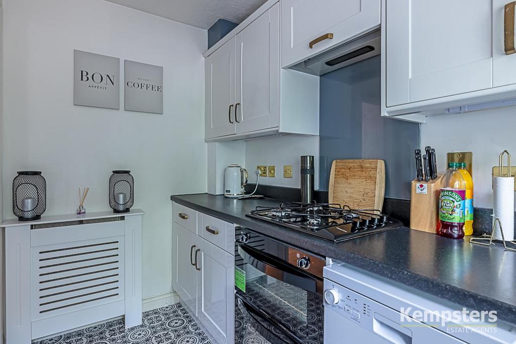 Kitchen 3.jpg