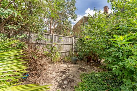 79 Scotts Road, London, E10 6LN