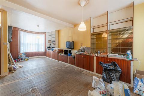 79 Scotts Road, London, E10 6LN