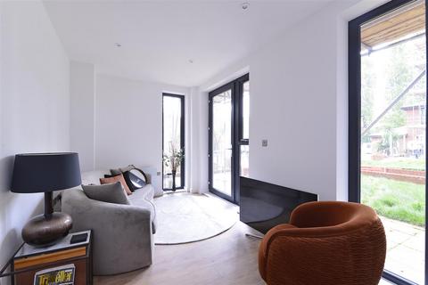 1 bedroom flat for sale, Borough Road, Godalming