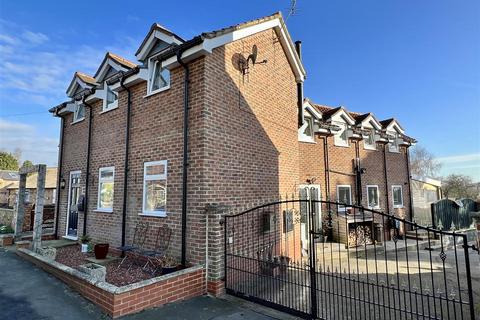 Orchard Croft Town Street, Shiptonthorpe, York, YO43 3PE
