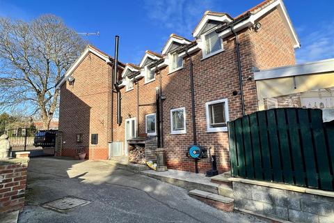 Orchard Croft Town Street, Shiptonthorpe, York, YO43 3PE