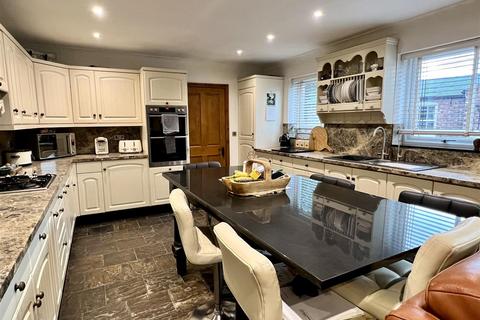Orchard Croft Town Street, Shiptonthorpe, York, YO43 3PE