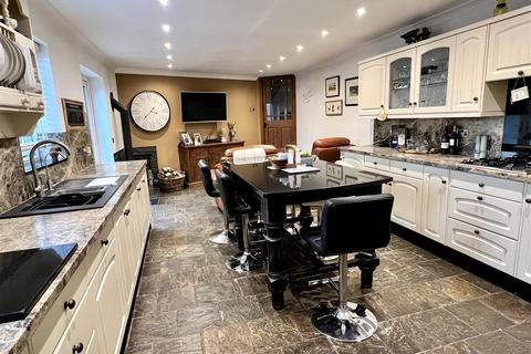Orchard Croft Town Street, Shiptonthorpe, York, YO43 3PE