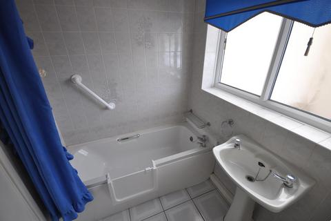 41 King Edward Road, Thorne, Doncaster, DN8 4DE