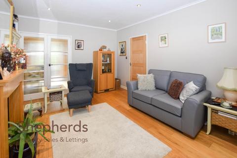 81 Penton Drive, Cheshunt, Waltham Cross, EN8 9RT