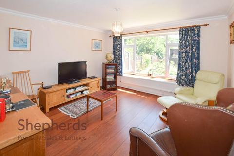 19 Brampton Close, Cheshunt, Waltham Cross, EN7 6HZ