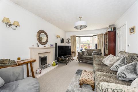 4 bedroom house for sale, 10, Randall Garth Driffield, East Yorkshire, YO25 5PE