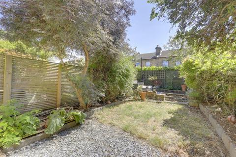 32 Brightside Road, London, SE13 6EW