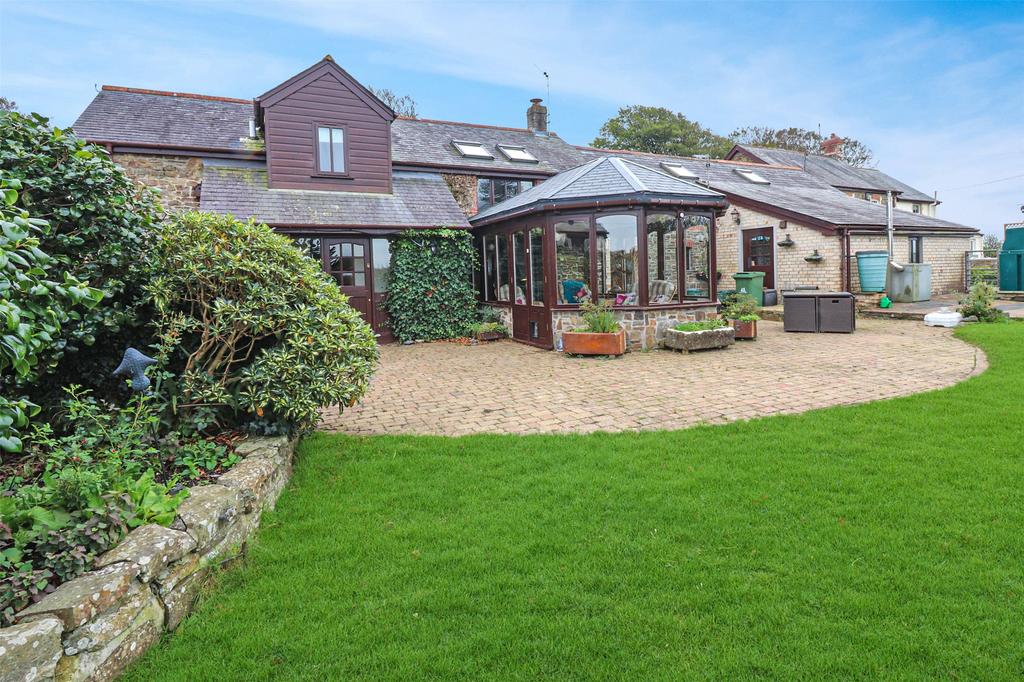 Newton St. Petrock, Holsworthy, Devon, EX22 4 bed detached house for