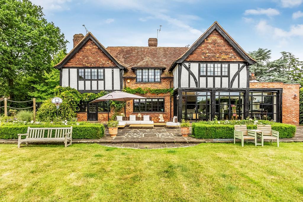 Westerham Road, Oxted, RH8 5 bed detached house for sale £2,500,000