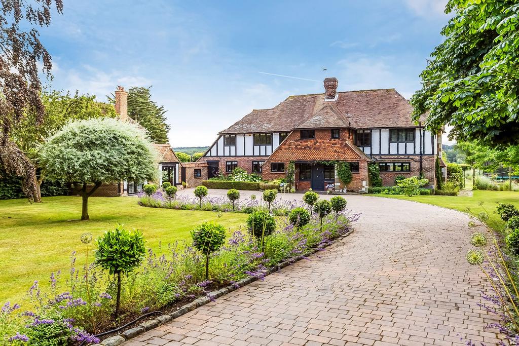 Westerham Road, Oxted, RH8 5 bed detached house for sale £2,349,500