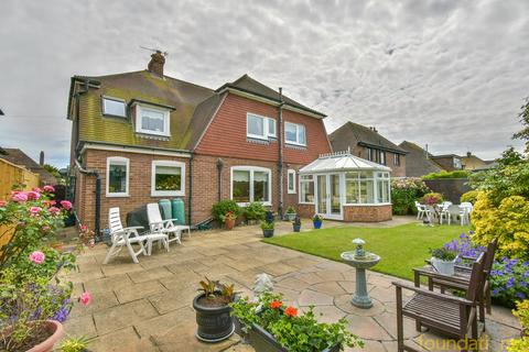 126 Cooden Drive, Bexhill-on-sea, TN39 3AW