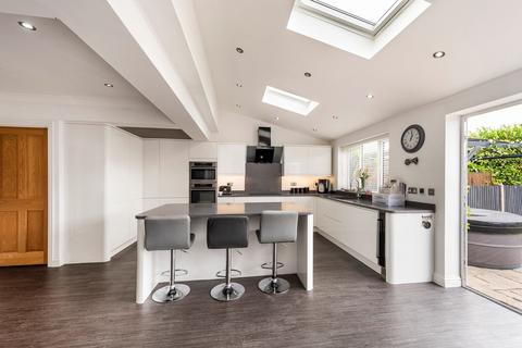 48 Berkeley Avenue, Bexleyheath, DA7 4UA