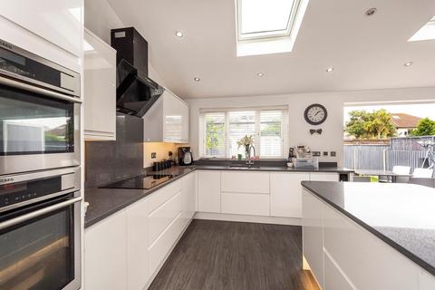 48 Berkeley Avenue, Bexleyheath, DA7 4UA