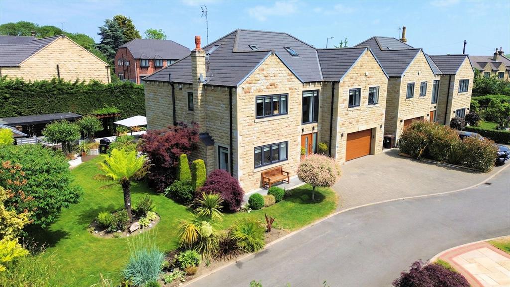 Fountain Gardens, Thrybergh, Rotherham, S65 5 bed detached house for