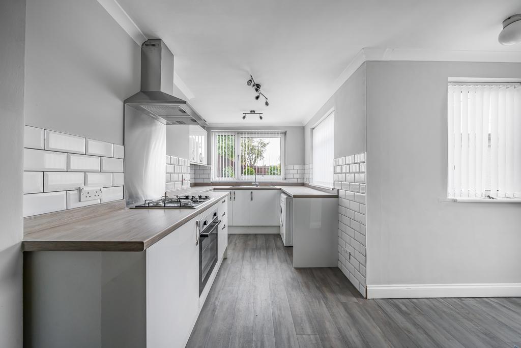 Stanwick Drive, Wymans Brook... 3 bed detached house £1,350 pcm (£312 pw)