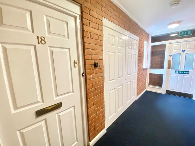 2 bed unfurnished flat to let stratford upon avon