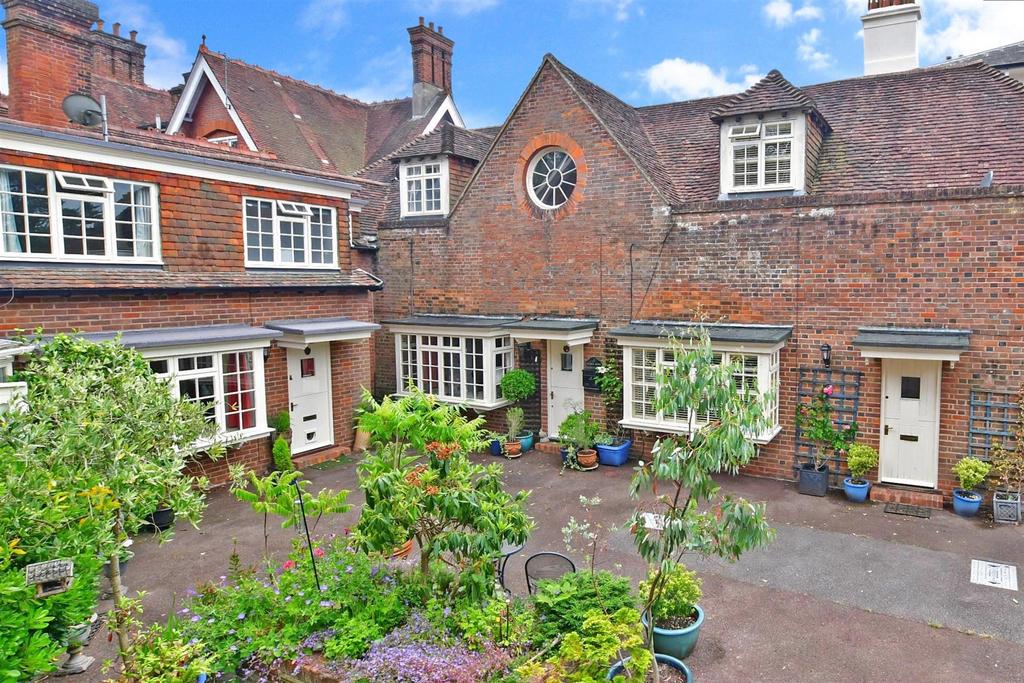 Mount Ephraim, Tunbridge Wells, Kent 2 bed terraced house for sale £375,000