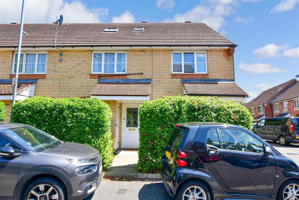 Westfield Gardens, Chadwell Heath, Essex 4 bed terraced house for sale