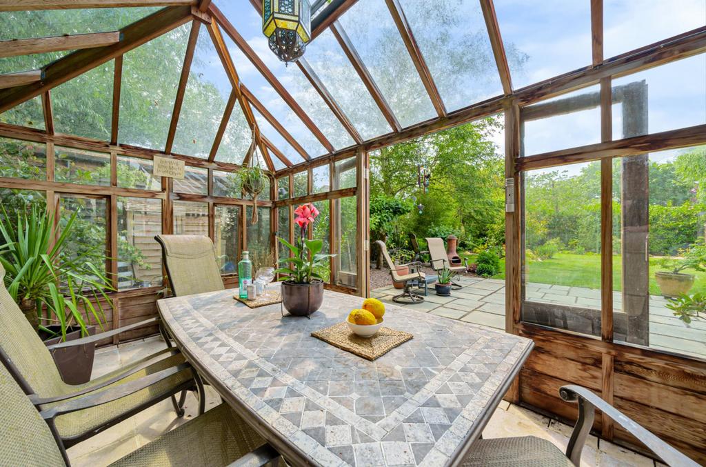 Outside Entertaining