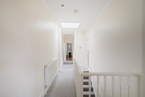 30b Lodge Road, Croydon, CR0 2PB