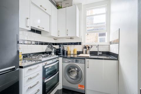 30b Lodge Road, Croydon, CR0 2PB