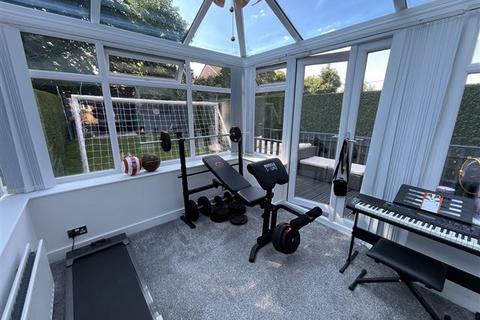 20 Ballifield Rise, Sheffield, S13 9HU