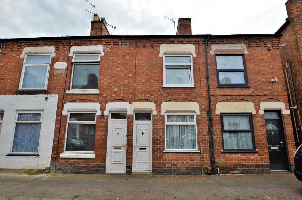 Cavendish Road, Leicester 3 bed terraced house for sale £210,000