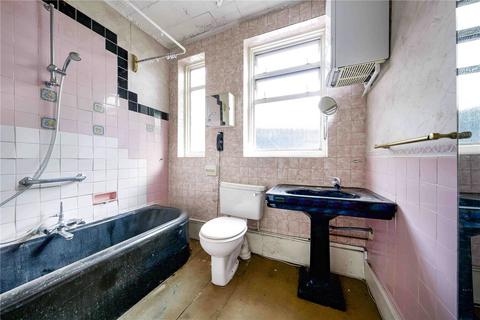 31 Cotsford Avenue, New Malden, KT3 5EU