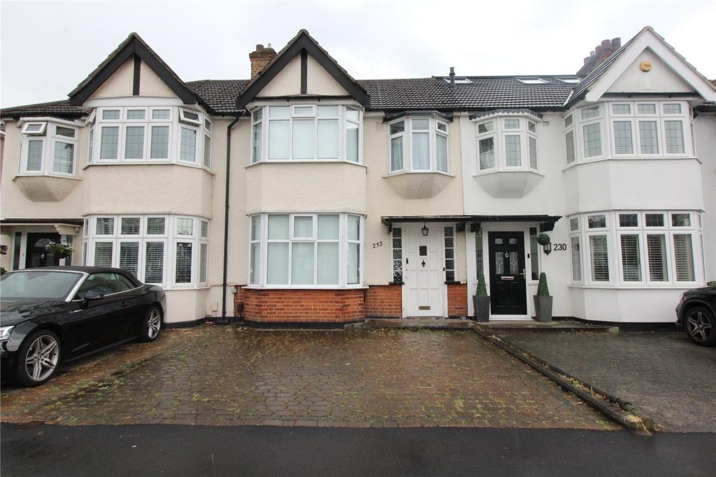 Carlton Road, Romford, RM2 3 bed terraced house £1,900 pcm (£438 pw)